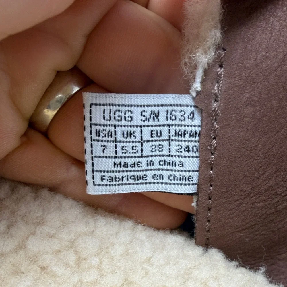 UGG Cantina goober chocolate brown Shearling Lace-Up Tall Boots size 7